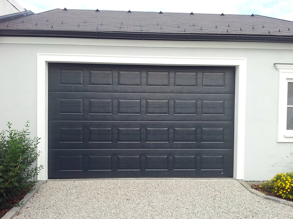Garažo vartai – funkcionalu ir estetiška